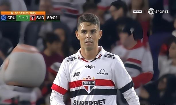 开云体育官网登录平台关于科维托娃连续二十场比赛得分超过出色发挥，公牛不断突破！引发球迷热议的信息